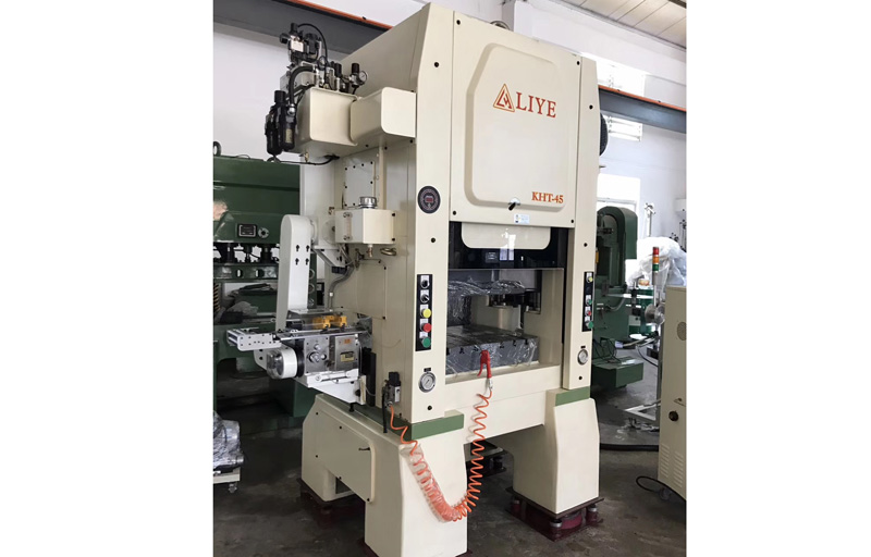 影響衝壓午夜男女视频的送料精度有哪些因數造成?